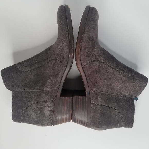 LUCKY BRAND NWOT Breck Gray Suede Bootie - Picture 5 of 8